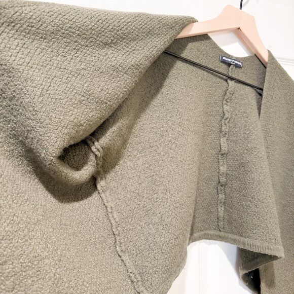 Brandy Melville Italian Cotton Blend Shrug Shoulder Olive Green One Size Open - Picture 4 of 9